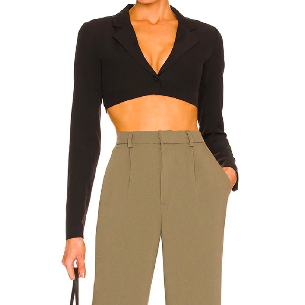 Super down Revolve Black Cropped Blazer Top